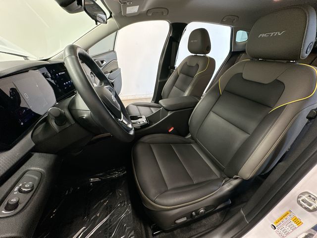 Thumbnail: 2024 Chevrolet Trax - 12