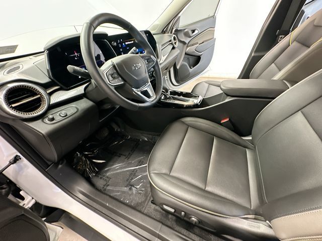Thumbnail: 2024 Chevrolet Trax - 11