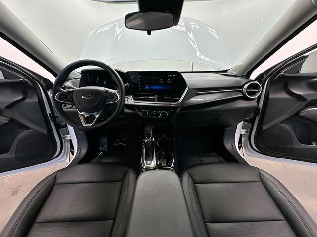 Thumbnail: 2024 Chevrolet Trax - 10