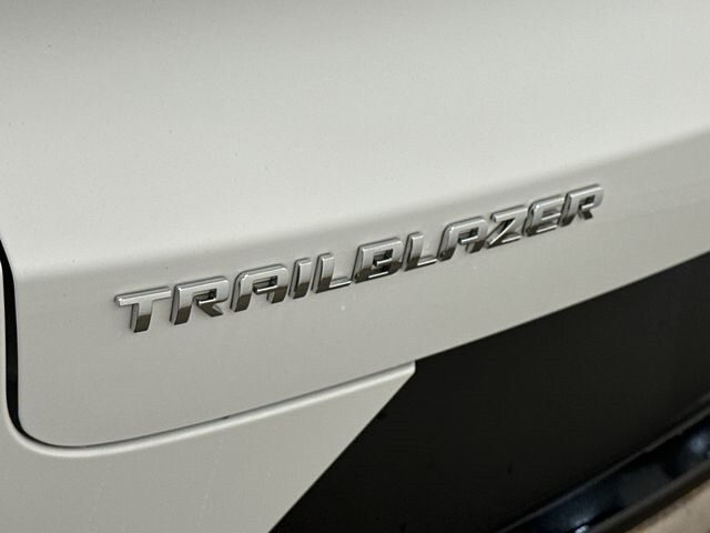 Thumbnail: 2022 Chevrolet TrailBlazer - 28