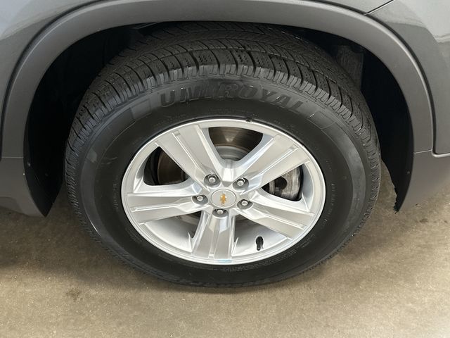 Thumbnail: 2018 Chevrolet Trax - 8