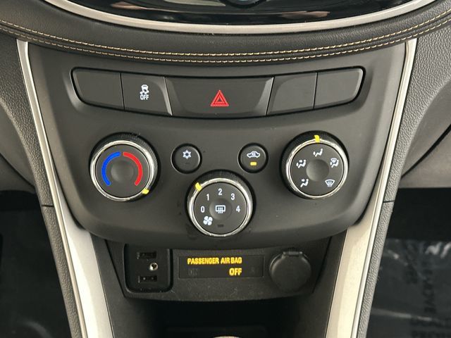 Thumbnail: 2018 Chevrolet Trax - 23