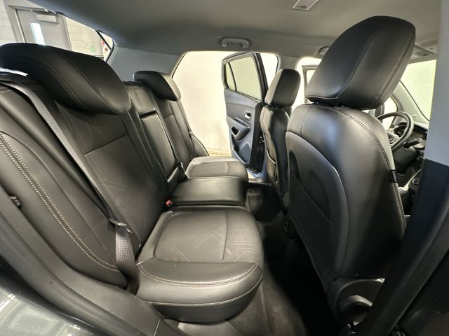 Thumbnail: 2018 Chevrolet Trax - 28