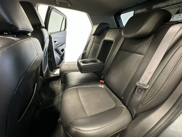 Thumbnail: 2018 Chevrolet Trax - 13