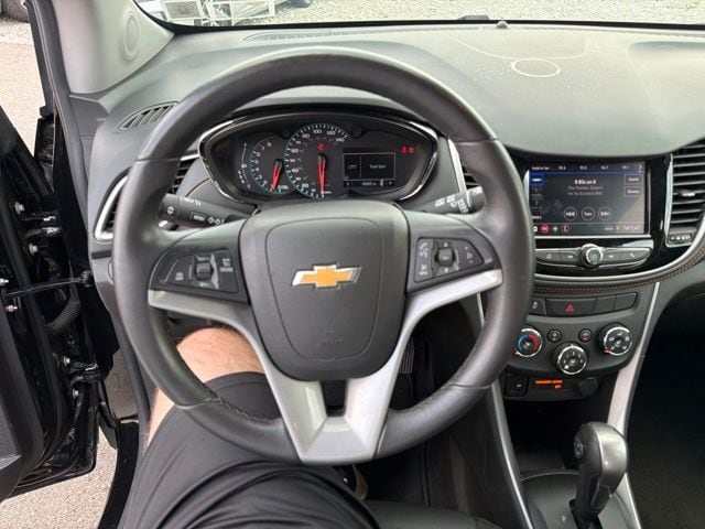 Thumbnail: 2022 Chevrolet Trax - 9