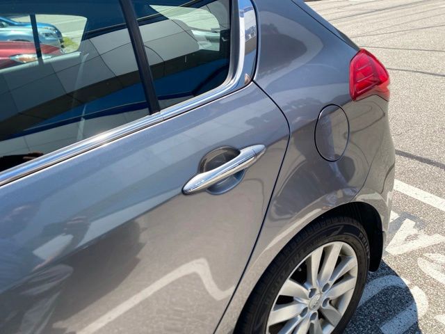 Thumbnail: 2014 Kia Forte - 19