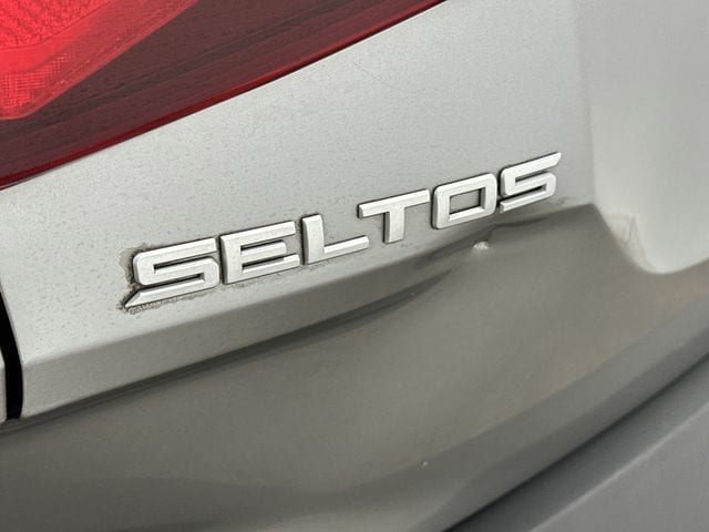 Thumbnail: 2023 Kia Seltos - 7