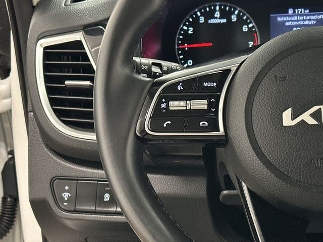 Thumbnail: 2022 Kia Seltos - 18