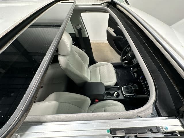 Thumbnail: 2022 Kia Seltos - 11