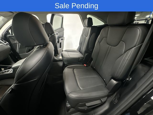 Thumbnail: 2023 Kia Sorento - 13