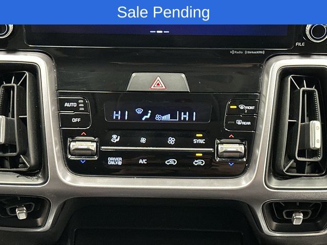 Thumbnail: 2023 Kia Sorento - 24