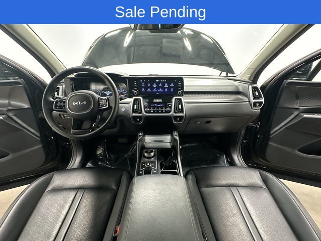 Thumbnail: 2023 Kia Sorento - 10