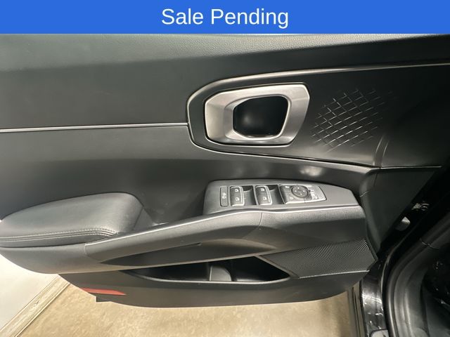 Thumbnail: 2023 Kia Sorento - 25