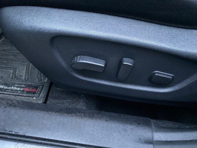 Thumbnail: 2017 Nissan Rogue - 13