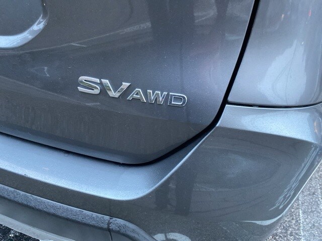 Thumbnail: 2017 Nissan Rogue - 4