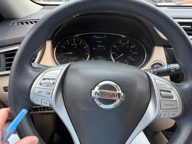 Thumbnail: 2016 Nissan Rogue - 17
