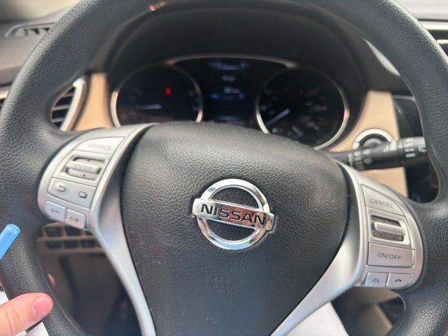Thumbnail: 2016 Nissan Rogue - 16