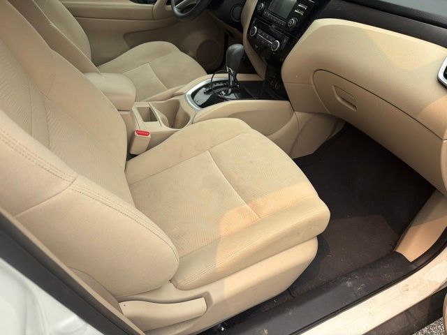 Thumbnail: 2016 Nissan Rogue - 26