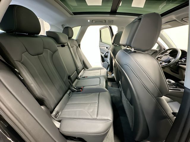 Thumbnail: 2024 Audi Q5 - 29