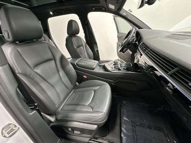 Thumbnail: 2017 Audi Q7 - 27