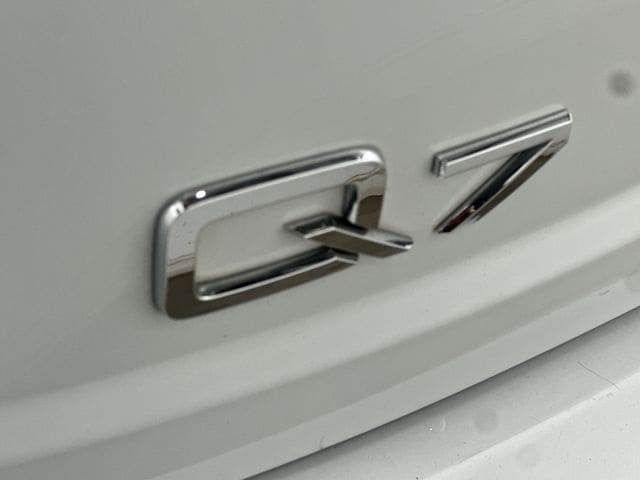 Thumbnail: 2017 Audi Q7 - 32