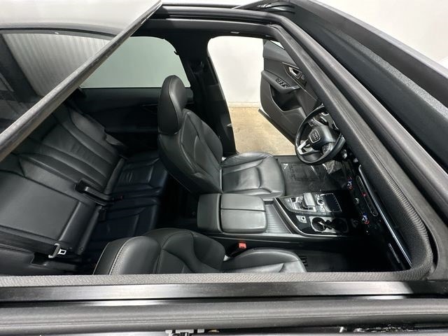 Thumbnail: 2017 Audi Q7 - 11