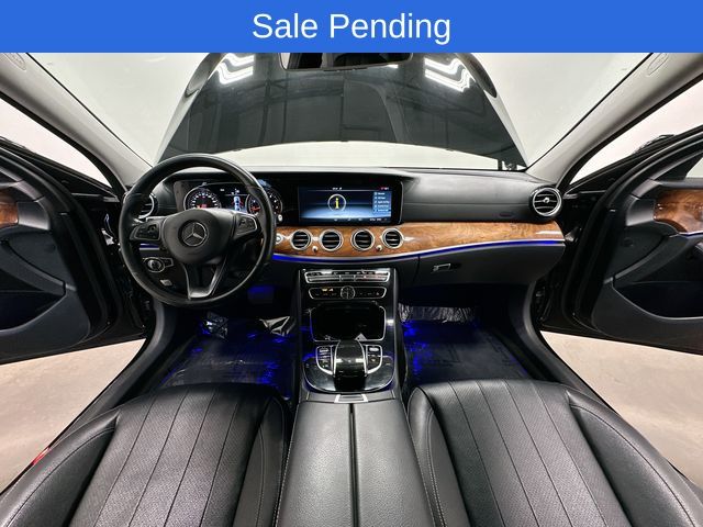 Thumbnail: 2017 Mercedes-Benz E-Class - 9