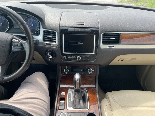 2014 Volkswagen Touareg  7