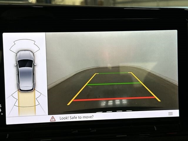 Thumbnail: 2024 Volkswagen Golf - 24