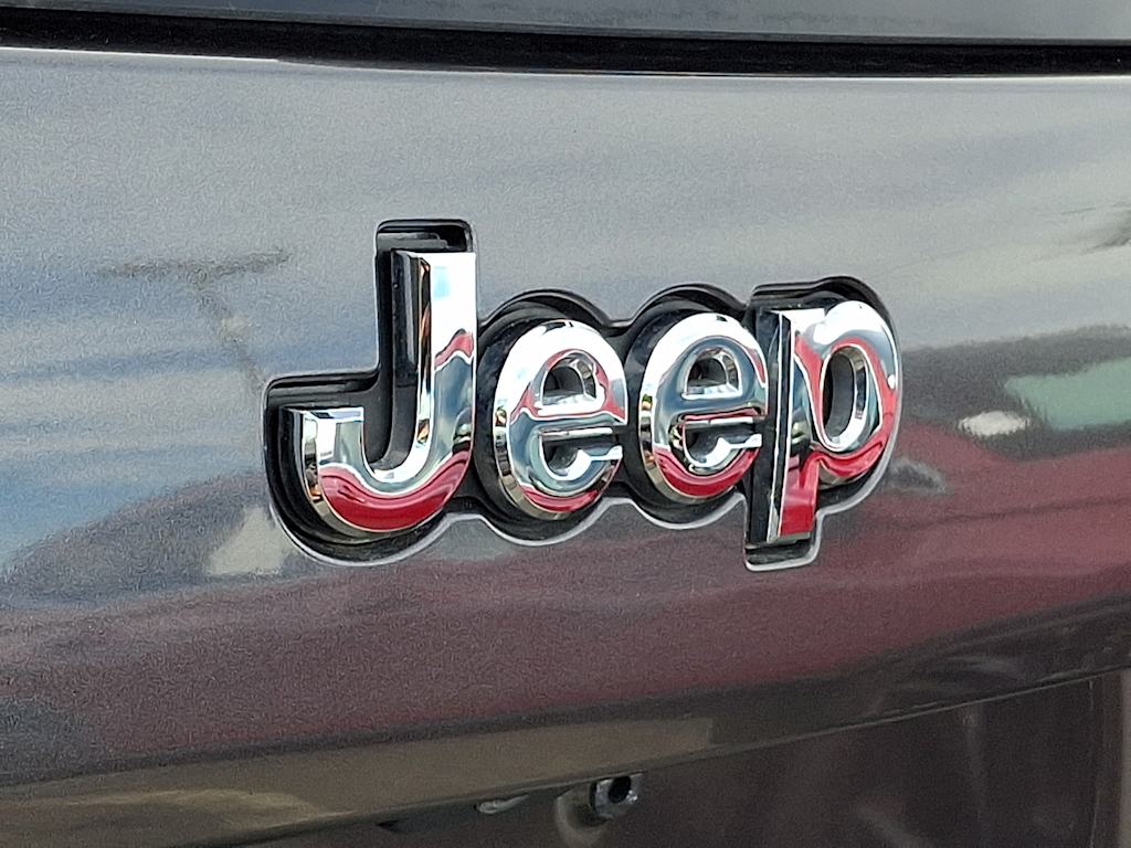 Thumbnail: 2019 Jeep Cherokee - 29