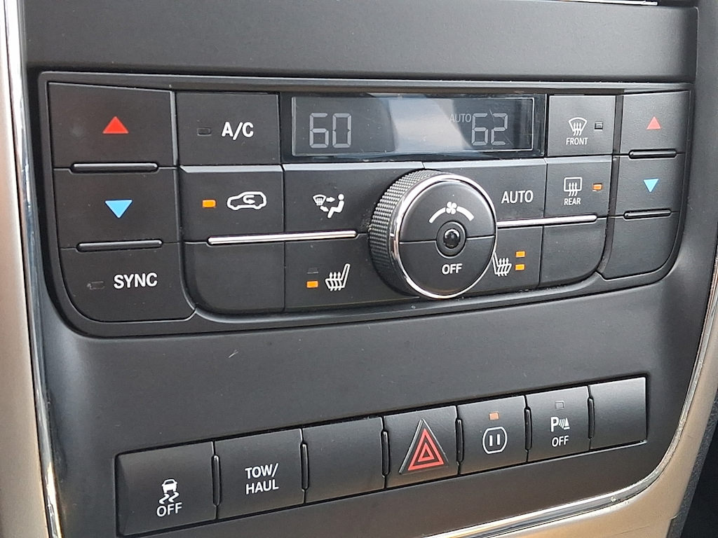 Thumbnail: 2012 Jeep Grand Cherokee - 19