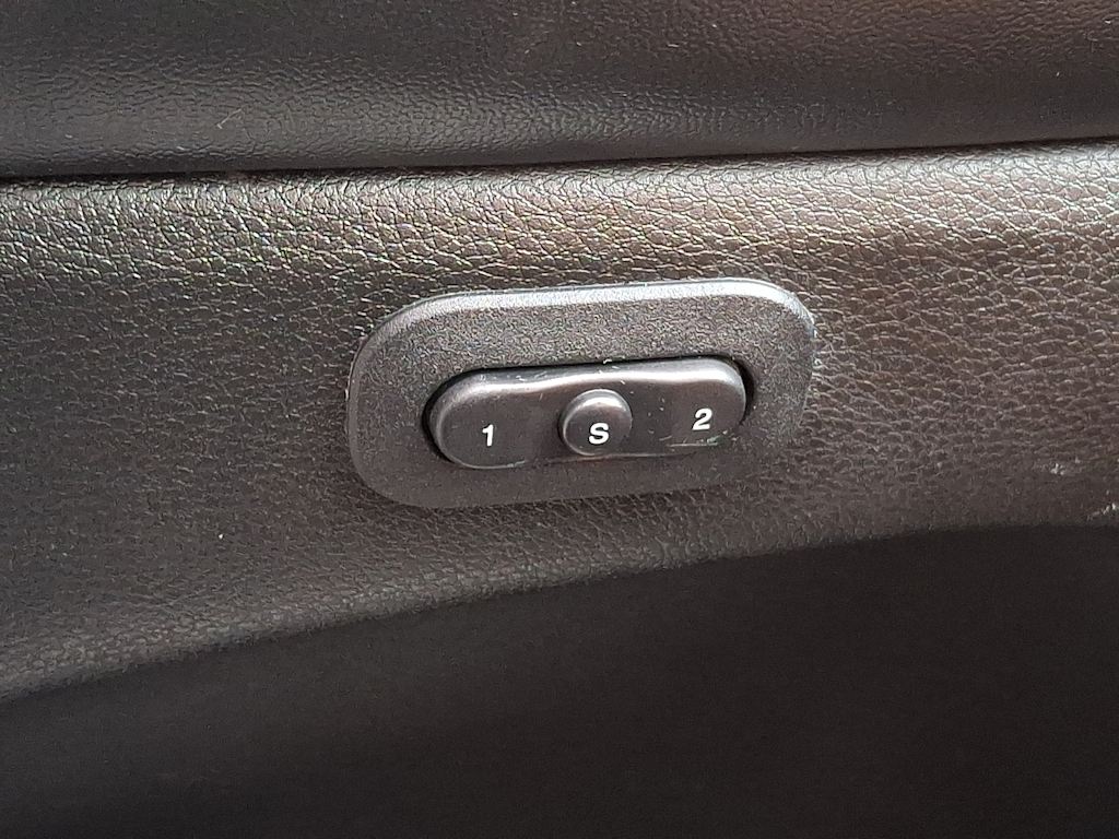 Thumbnail: 2015 Jeep Grand Cherokee - 28