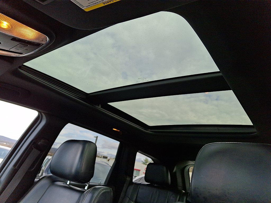 Thumbnail: 2015 Jeep Grand Cherokee - 18