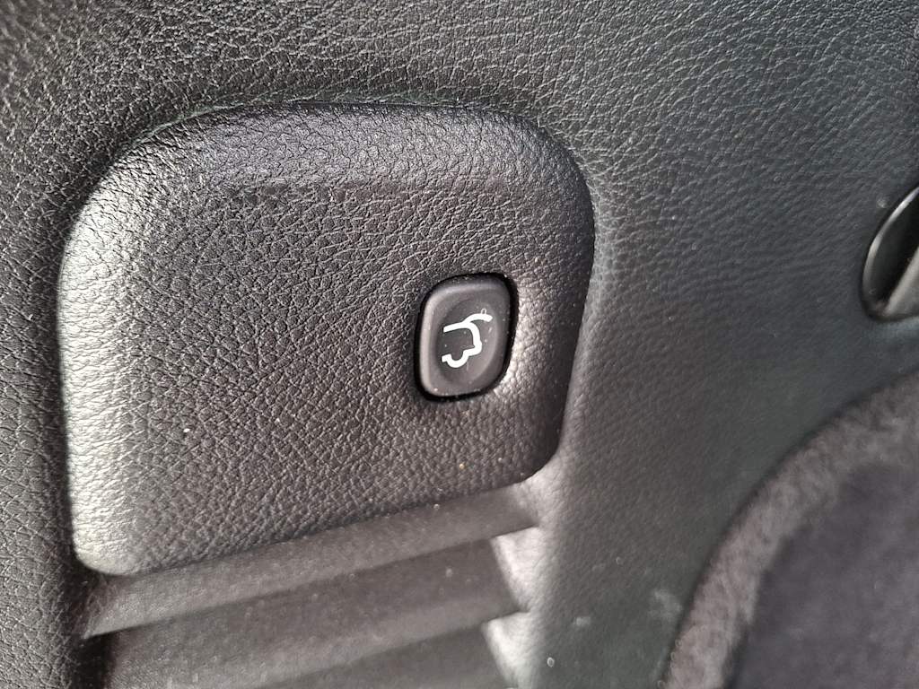 Thumbnail: 2015 Jeep Grand Cherokee - 29