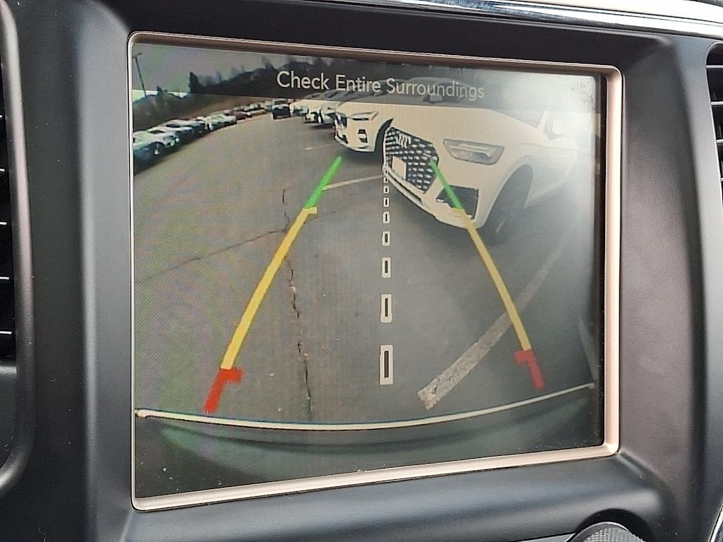 Thumbnail: 2015 Jeep Grand Cherokee - 20