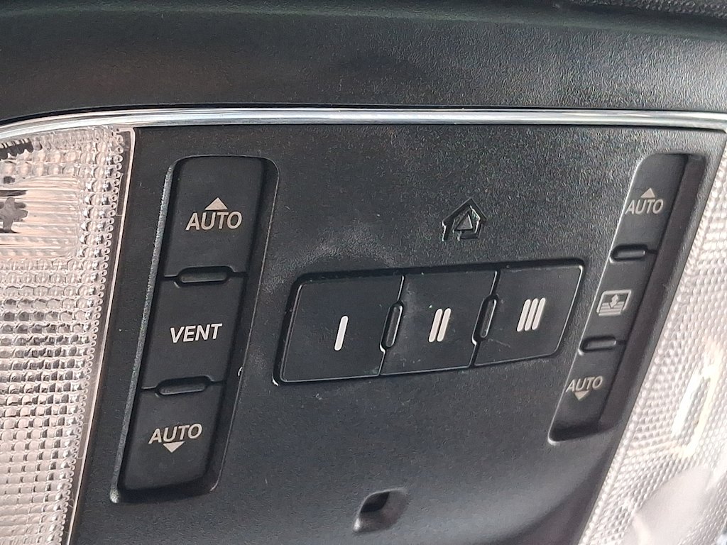 Thumbnail: 2015 Jeep Grand Cherokee - 26