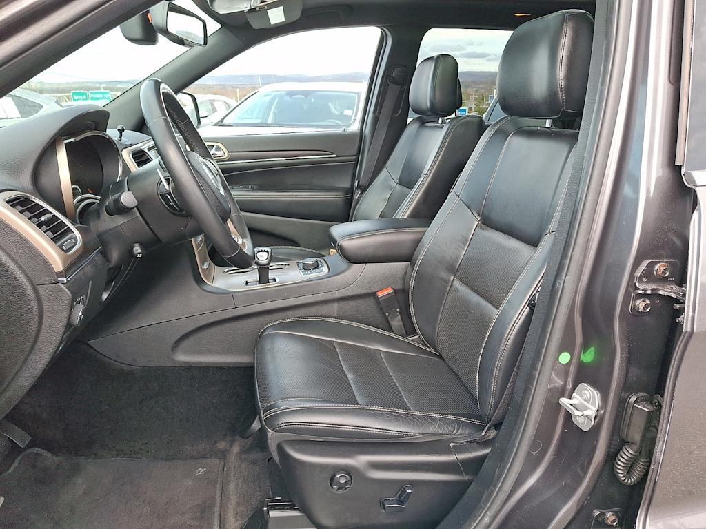 Thumbnail: 2015 Jeep Grand Cherokee - 8