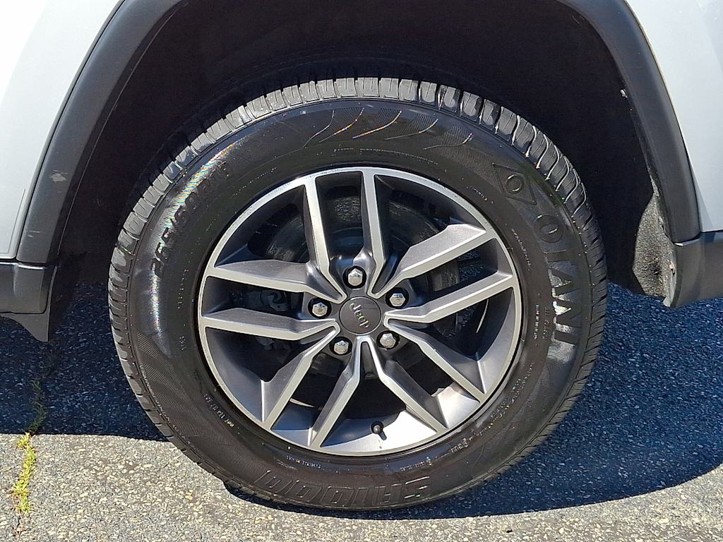 Thumbnail: 2020 Jeep Grand Cherokee - 7