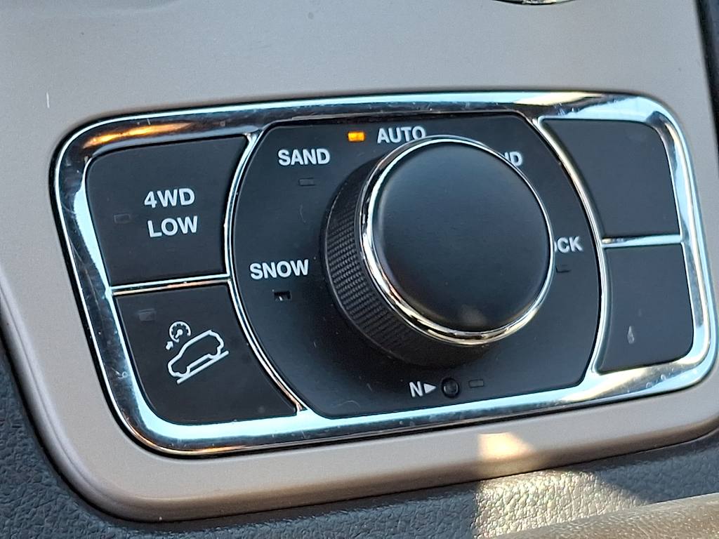 Thumbnail: 2014 Jeep Grand Cherokee - 23