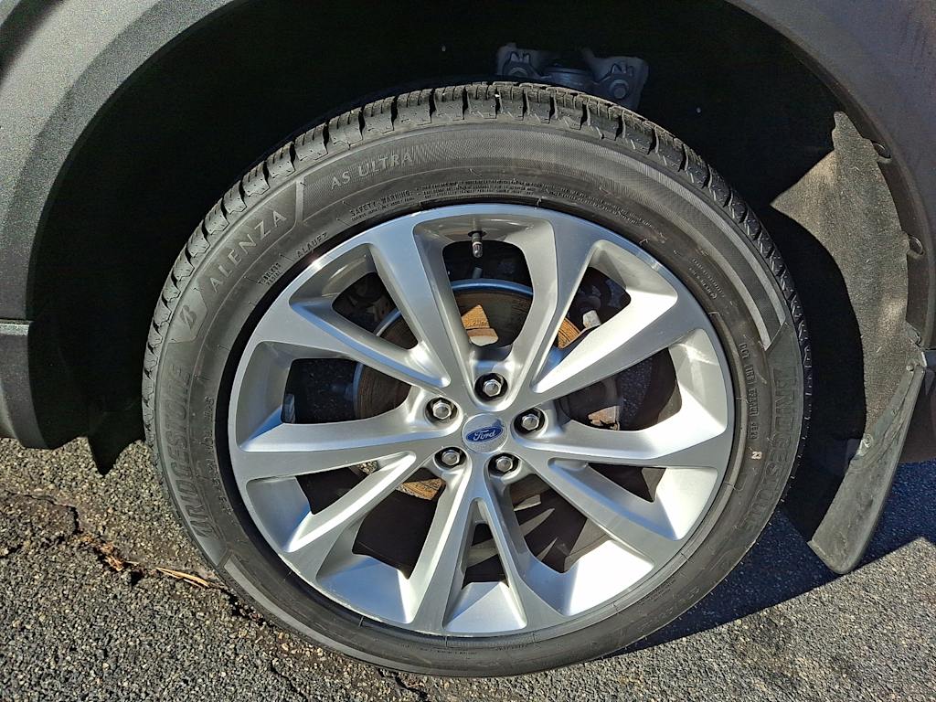 Thumbnail: 2021 Ford Explorer - 6