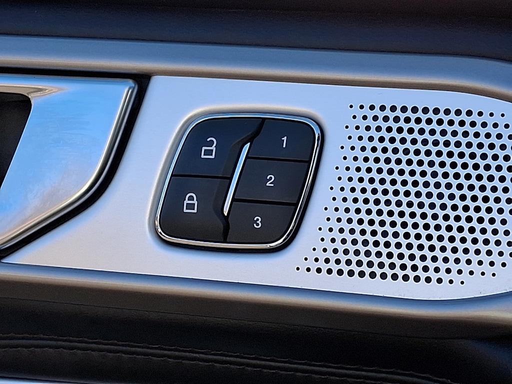 Thumbnail: 2021 Ford Explorer - 26