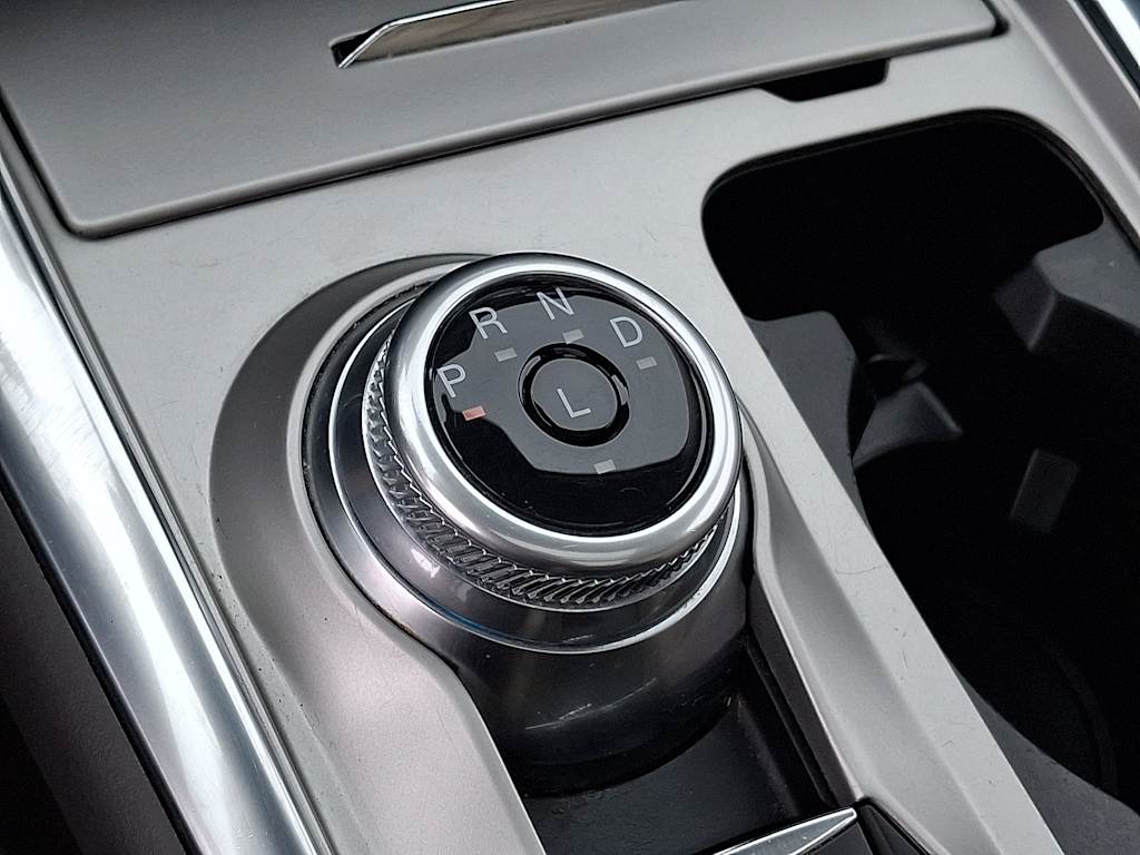 Thumbnail: 2022 Ford Explorer - 9