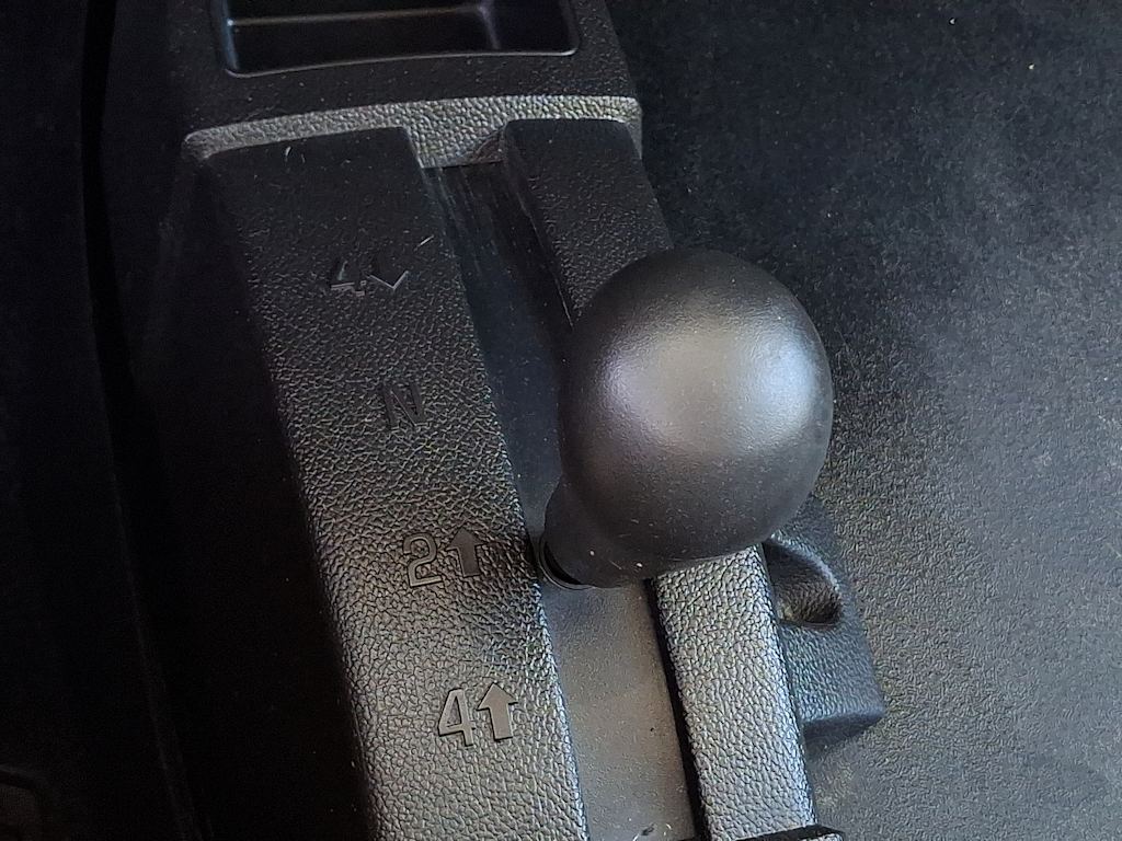 Thumbnail: 2018 Chevrolet Silverado 1500 - 8