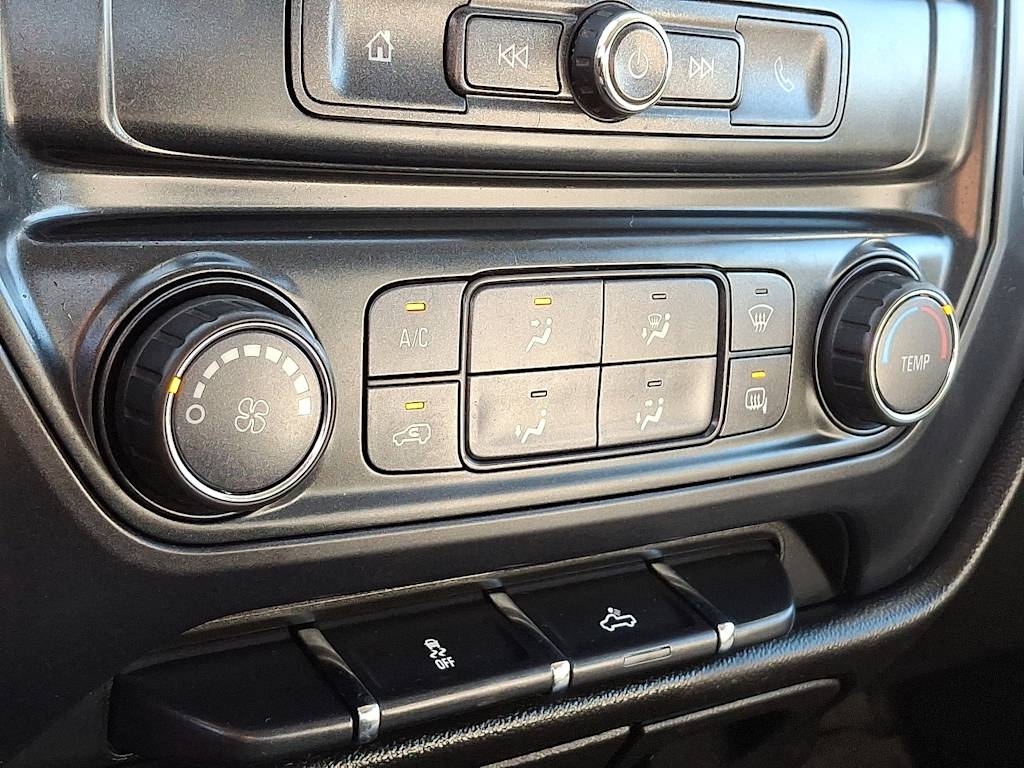 Thumbnail: 2018 Chevrolet Silverado 1500 - 19