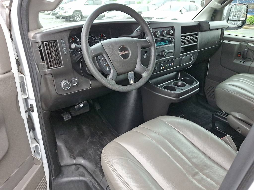 Thumbnail: 2022 GMC Savana - 2