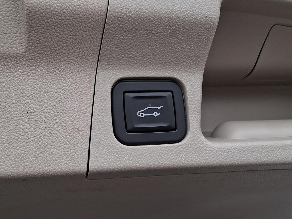 Thumbnail: 2018 GMC Acadia - 31