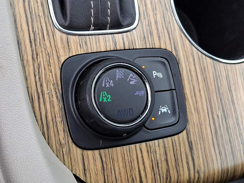 Thumbnail: 2018 GMC Acadia - 27