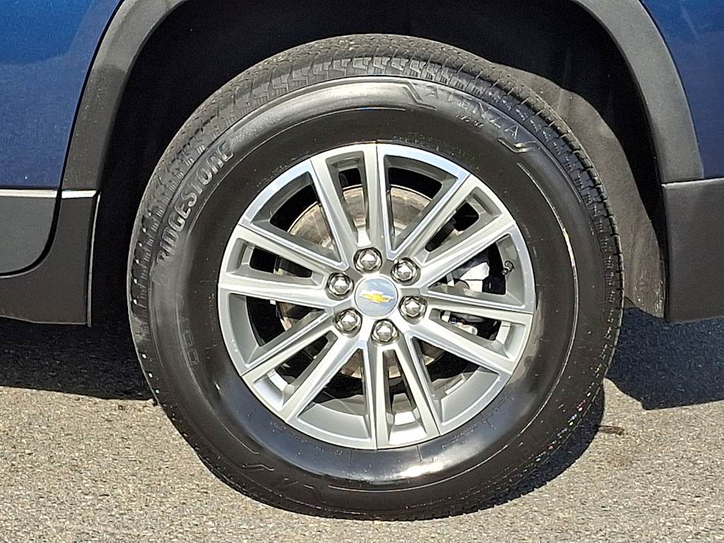 Thumbnail: 2023 Chevrolet Traverse - 6