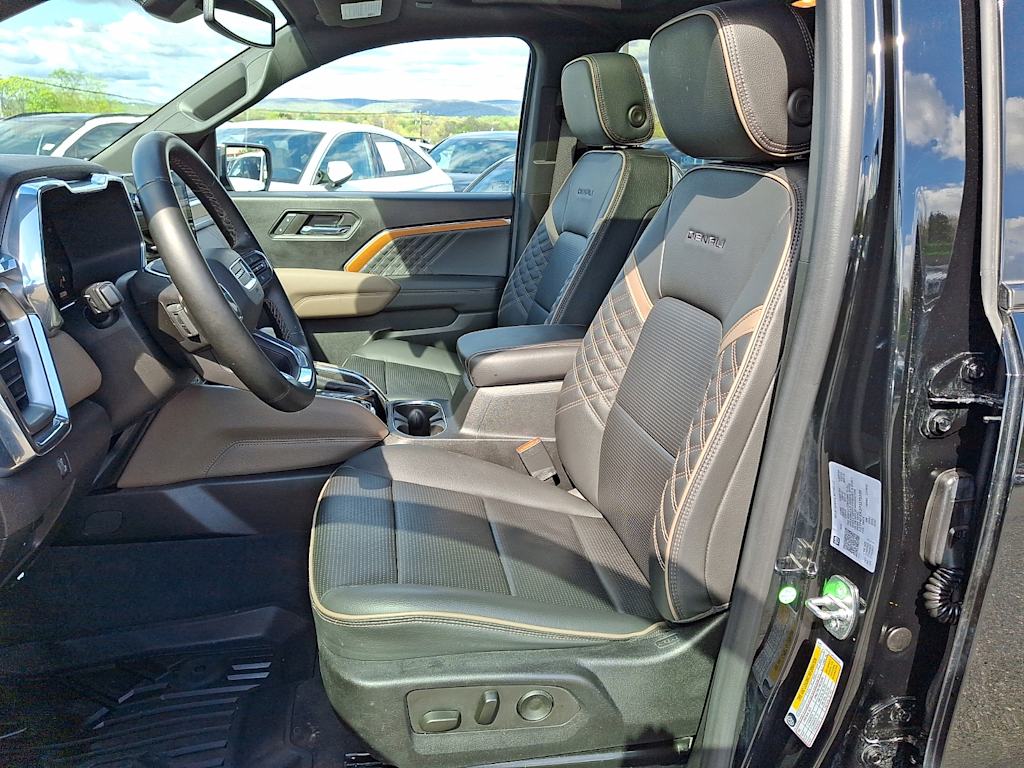 Thumbnail: 2023 GMC Canyon - 8