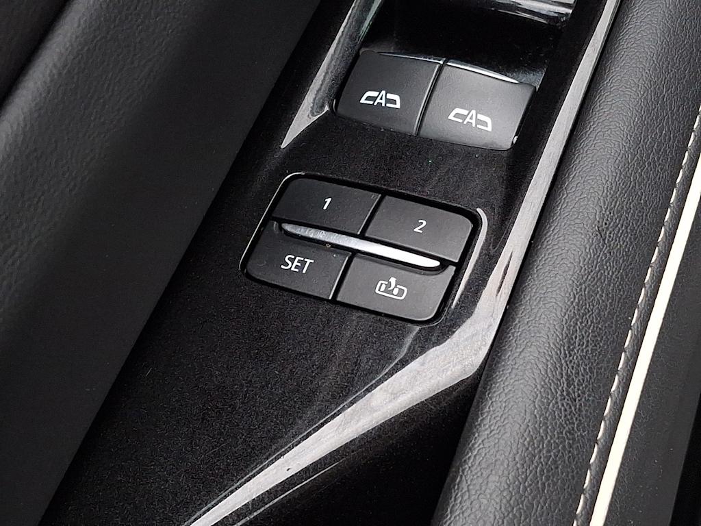 Thumbnail: 2021 Cadillac Escalade - 28